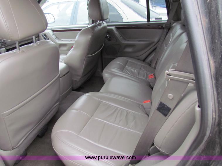 image for item E8277 2001 Jeep Grand Cherokee Limited SUV