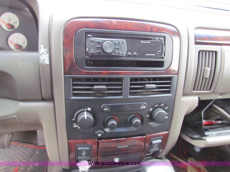 image for item E8277 2001 Jeep Grand Cherokee Limited SUV