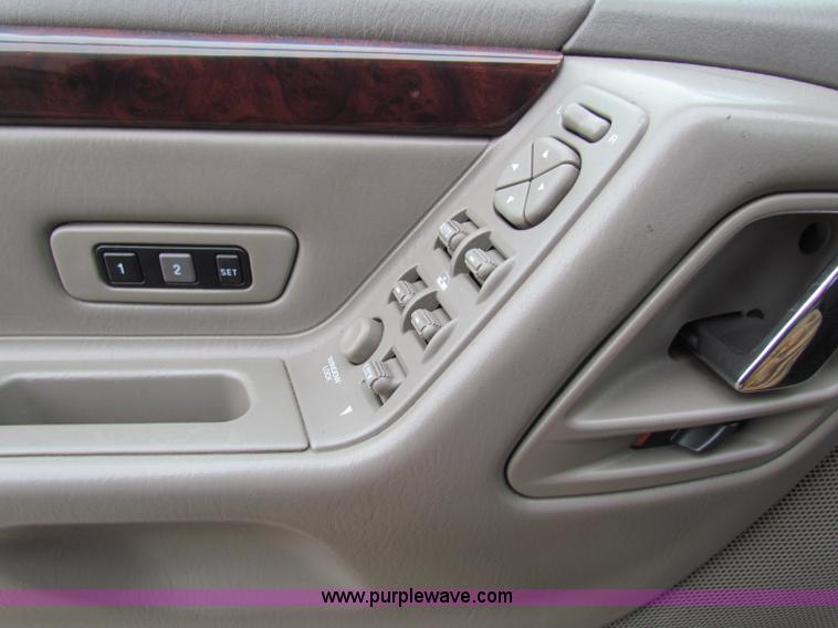 image for item E8277 2001 Jeep Grand Cherokee Limited SUV