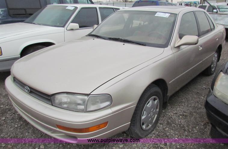 image for item E8278 1993 Toyota Camry LE