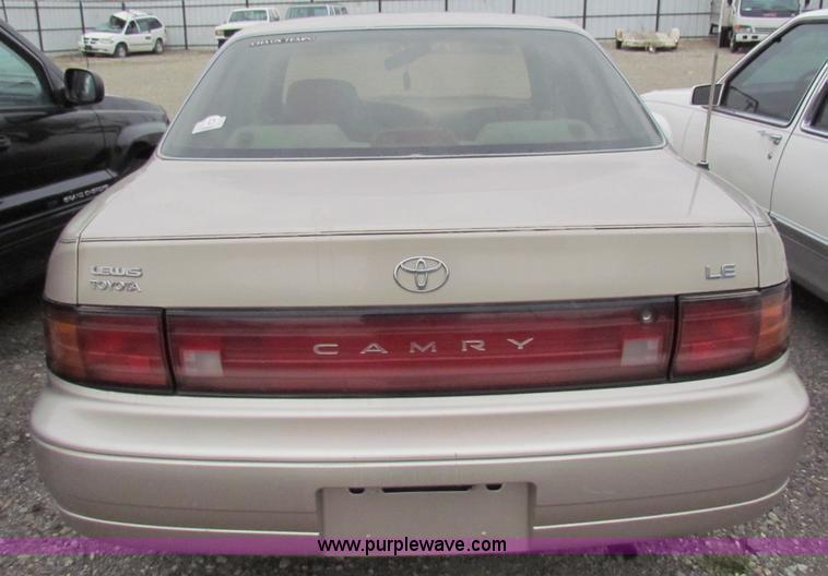 image for item E8278 1993 Toyota Camry LE