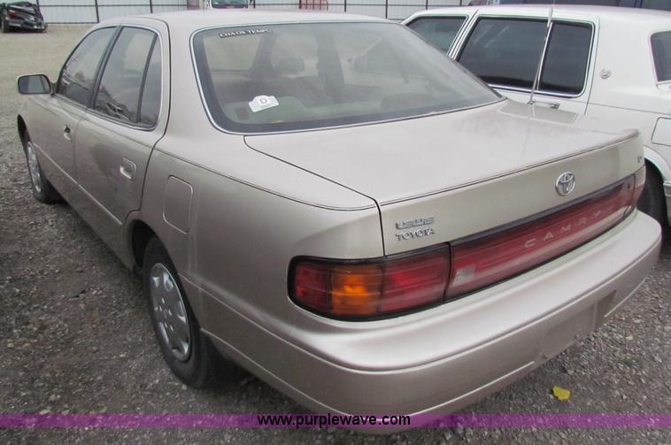 image for item E8278 1993 Toyota Camry LE