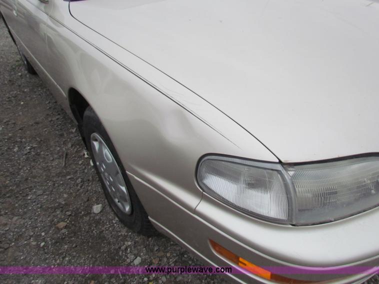 image for item E8278 1993 Toyota Camry LE