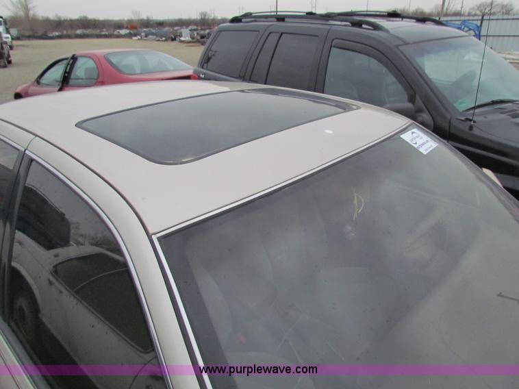 image for item E8278 1993 Toyota Camry LE