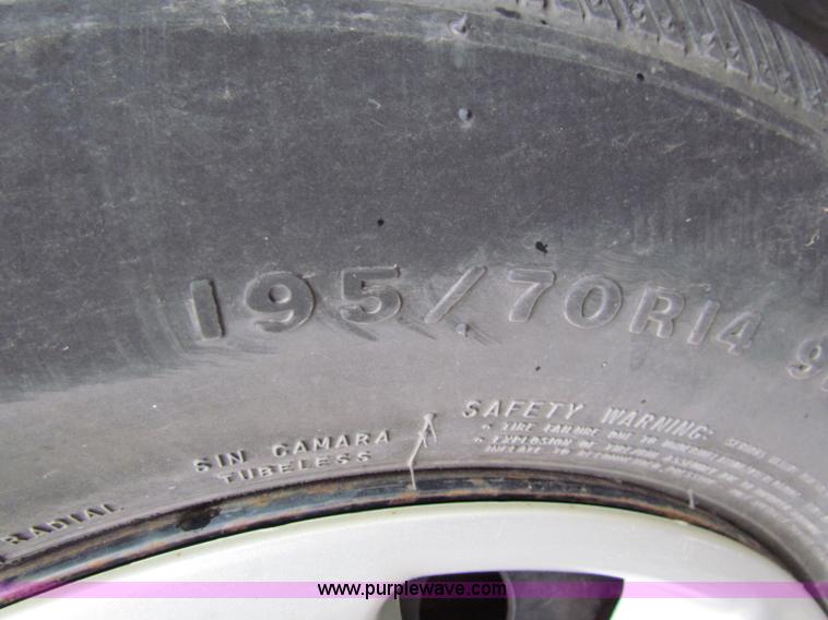 image for item E8278 1993 Toyota Camry LE