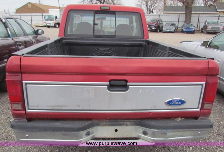 image for item E8288 1991 Ford Ranger SuperCab pickup truck
