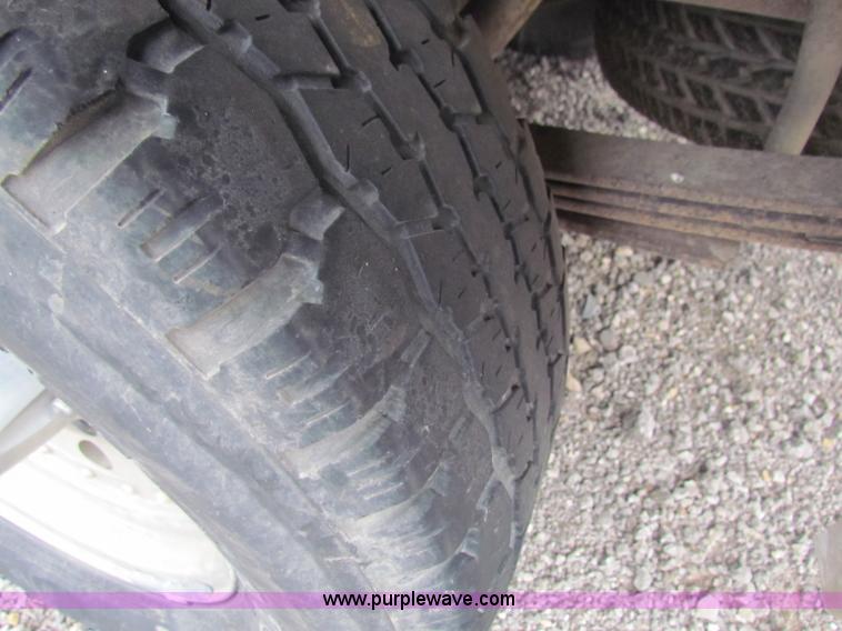 image for item E8288 1991 Ford Ranger SuperCab pickup truck