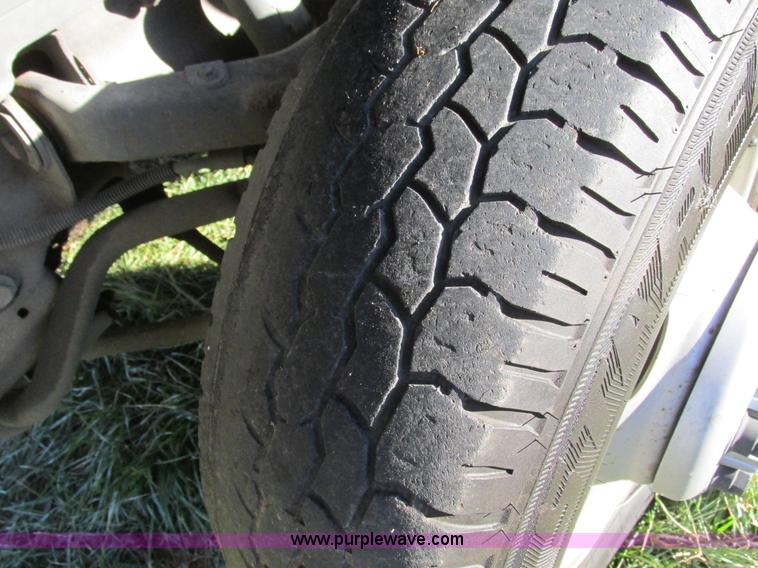 image for item F4123 2002 Chevrolet 3500 cab and chassis