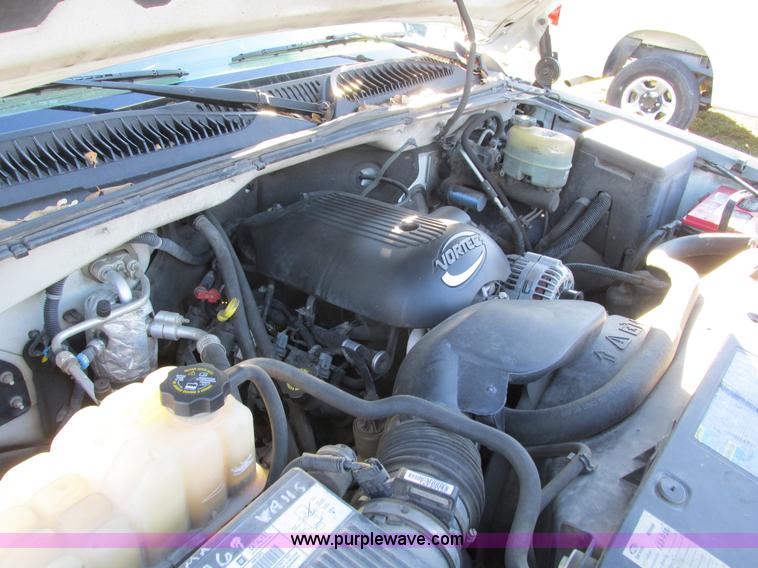 image for item F4123 2002 Chevrolet 3500 cab and chassis