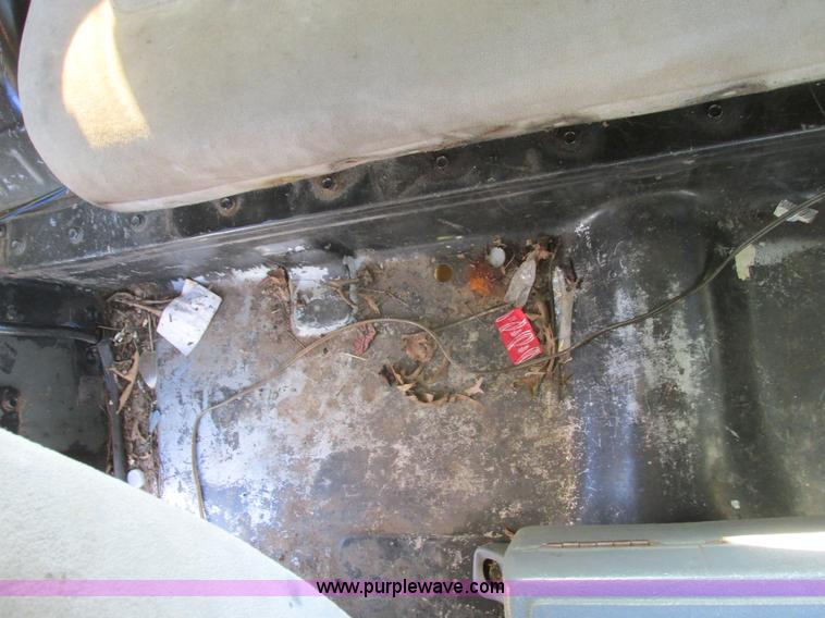 image for item F4124 1989 Chevrolet K5 Blazer SUV