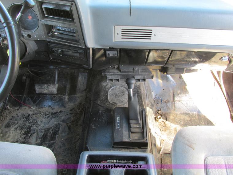 image for item F4124 1989 Chevrolet K5 Blazer SUV