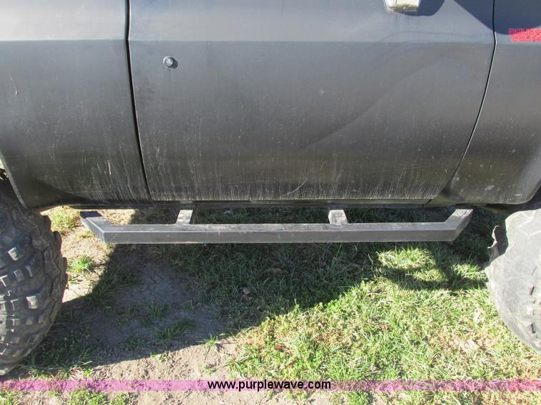 image for item F4124 1989 Chevrolet K5 Blazer SUV