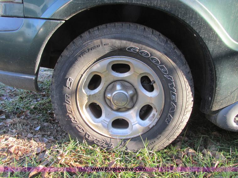 image for item F4126 1999 Lincoln Navigator SUV