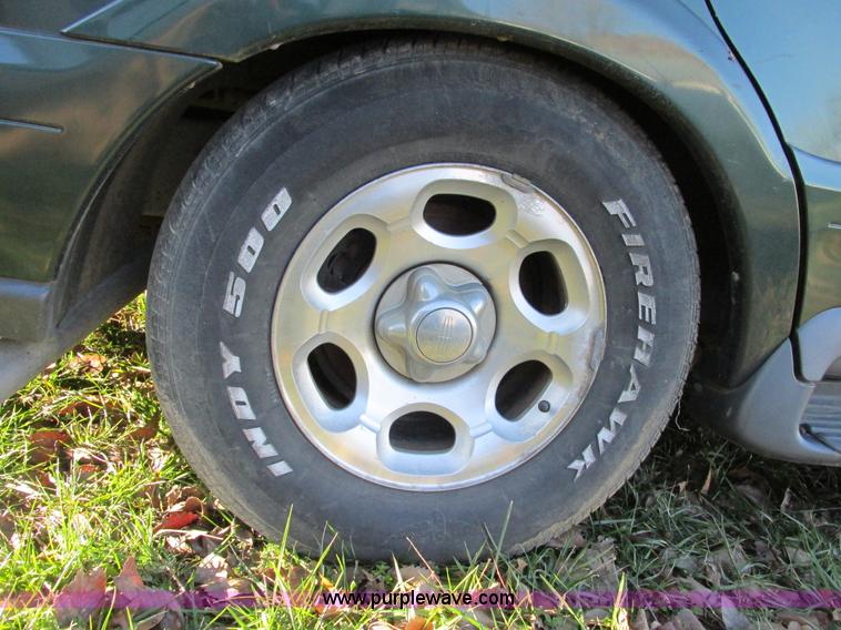 image for item F4126 1999 Lincoln Navigator SUV