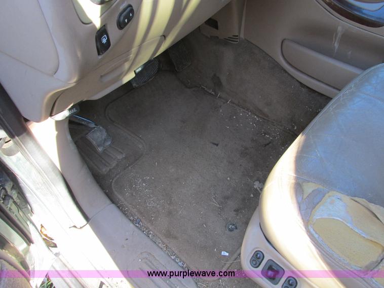 image for item F4126 1999 Lincoln Navigator SUV