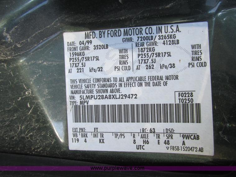 image for item F4126 1999 Lincoln Navigator SUV