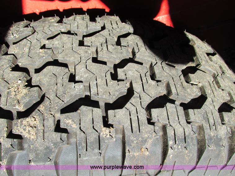 image for item F4153 2005 Hugh single axle trailer