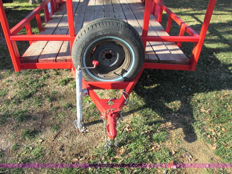 image for item F4153 2005 Hugh single axle trailer