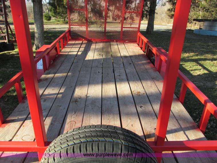 image for item F4153 2005 Hugh single axle trailer