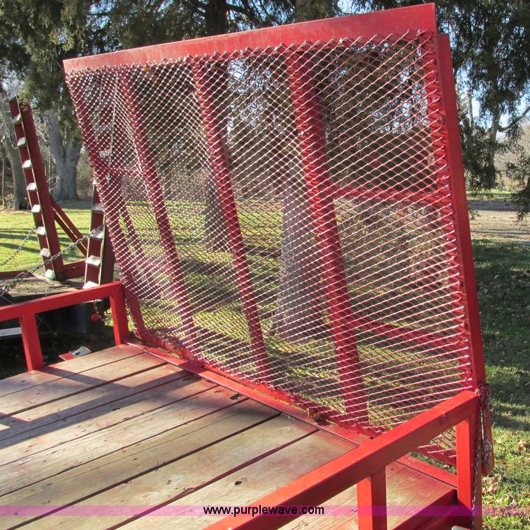 image for item F4153 2005 Hugh single axle trailer