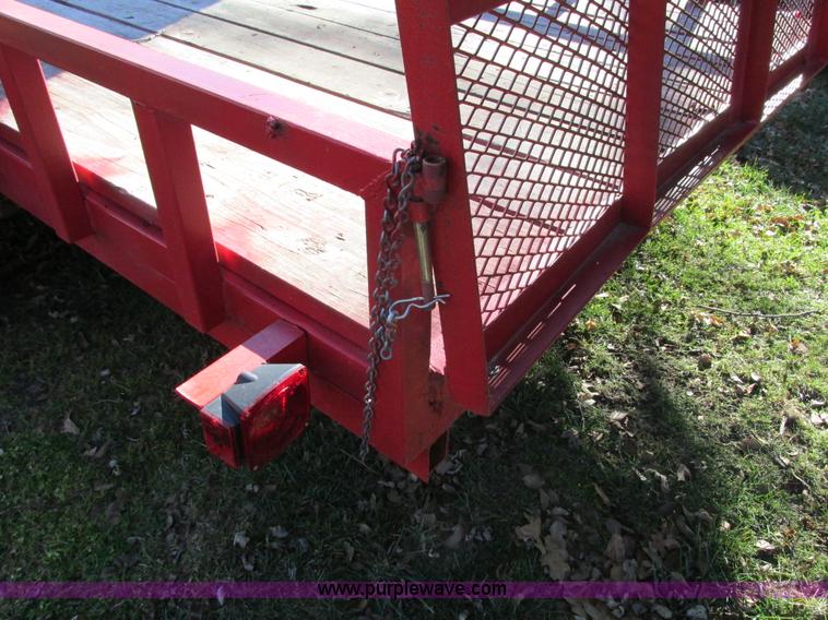 image for item F4153 2005 Hugh single axle trailer