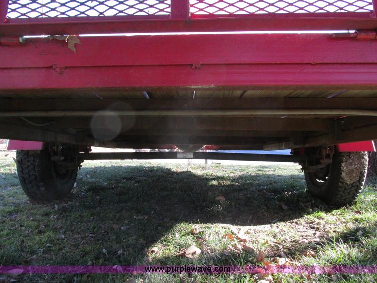 image for item F4153 2005 Hugh single axle trailer