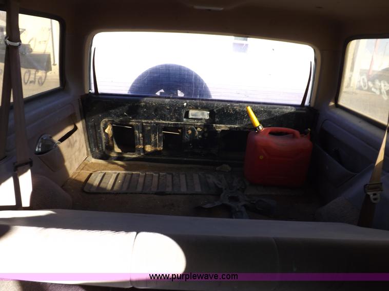 image for item F6359 1992 Ford Bronco XLT SUV