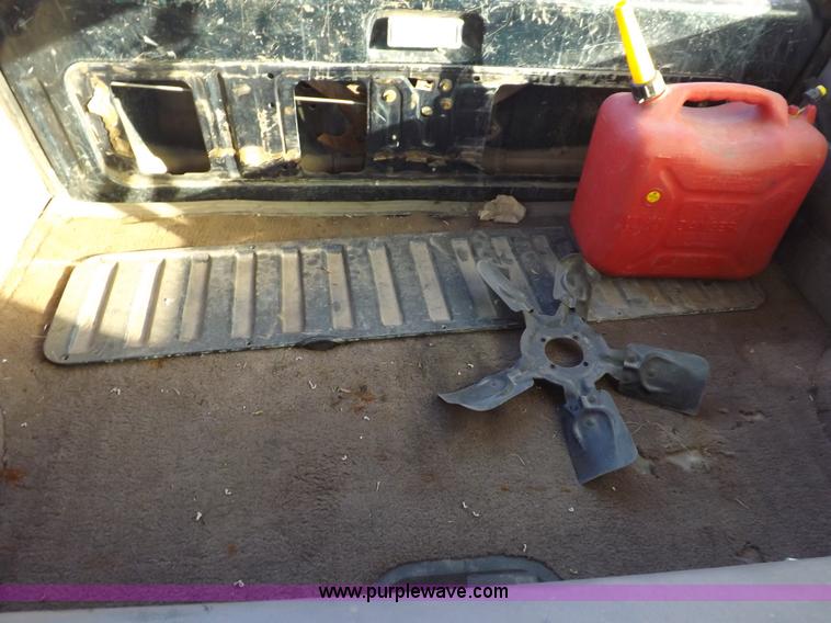 image for item F6359 1992 Ford Bronco XLT SUV