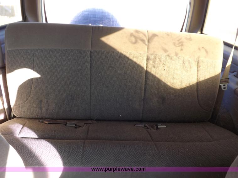 image for item F6359 1992 Ford Bronco XLT SUV