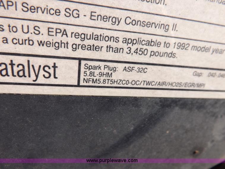 image for item F6359 1992 Ford Bronco XLT SUV