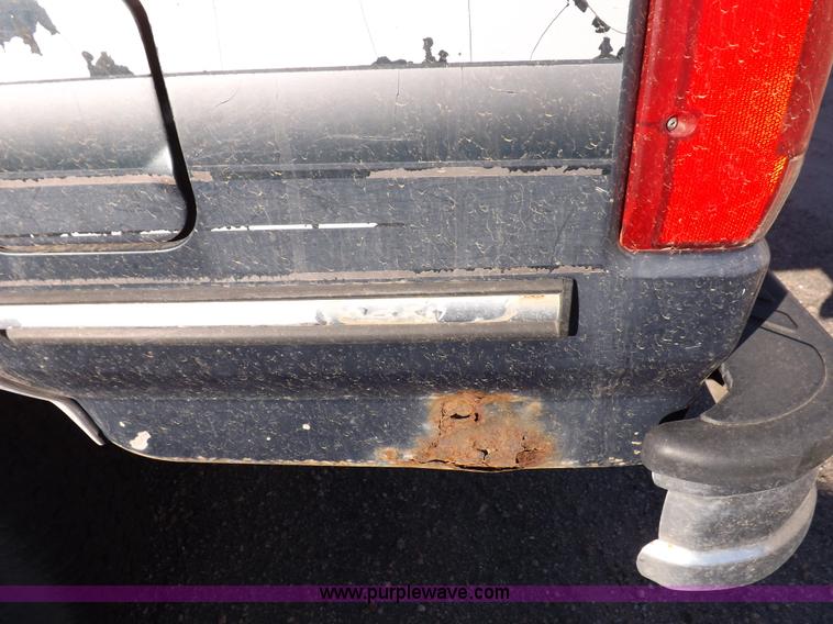 image for item F6359 1992 Ford Bronco XLT SUV