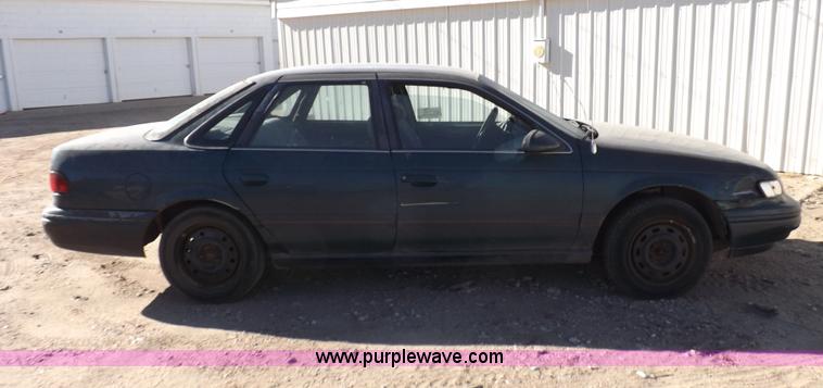 image for item F6360 1995 Ford Taurus