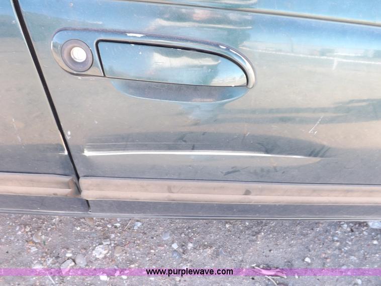 image for item F6360 1995 Ford Taurus