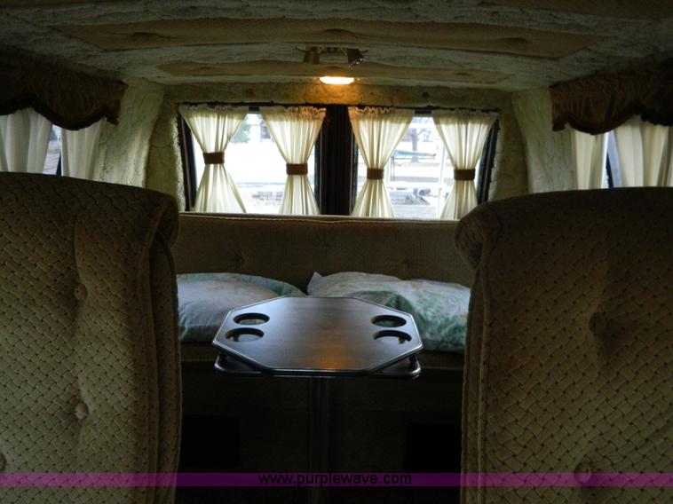 image for item G7668 1982 Ford Econoline E150 playtime van