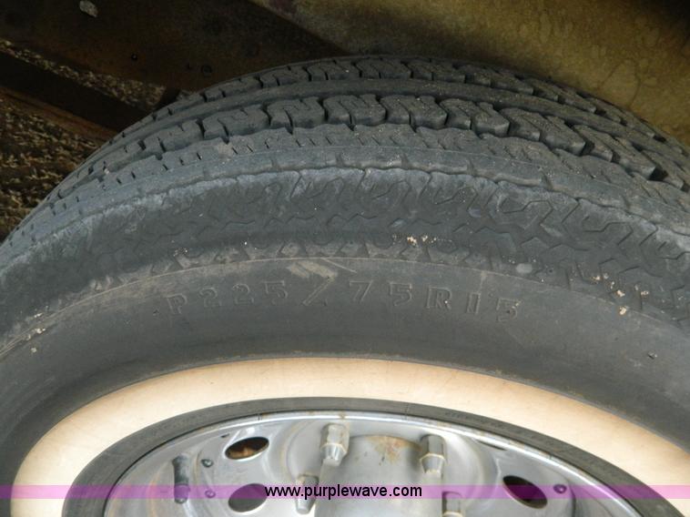 image for item G7668 1982 Ford Econoline E150 playtime van