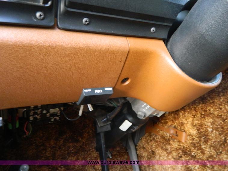 image for item G7668 1982 Ford Econoline E150 playtime van