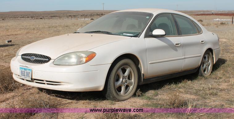 image for item O9355 2003 Ford Taurus SES