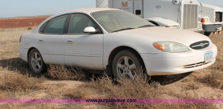 image for item O9355 2003 Ford Taurus SES
