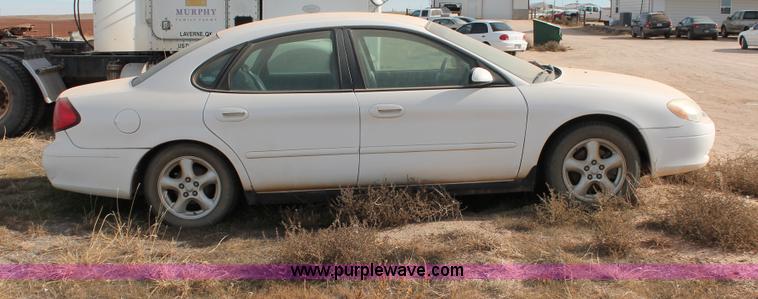 image for item O9355 2003 Ford Taurus SES