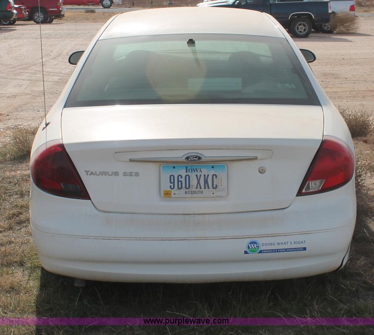 image for item O9355 2003 Ford Taurus SES