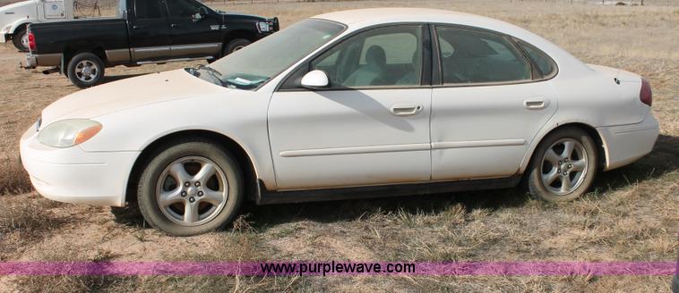 image for item O9355 2003 Ford Taurus SES