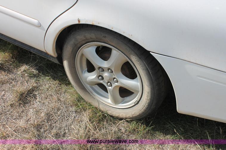 image for item O9355 2003 Ford Taurus SES