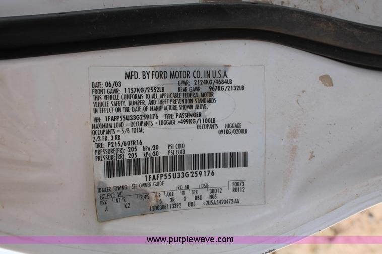 image for item O9355 2003 Ford Taurus SES