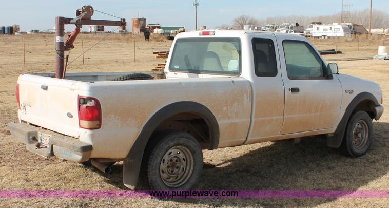 image for item O9360 2000 Ford Ranger SuperCab pickup truck