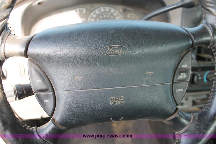 image for item O9360 2000 Ford Ranger SuperCab pickup truck