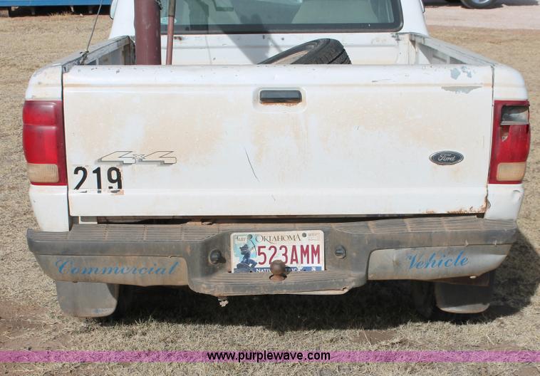 image for item O9360 2000 Ford Ranger SuperCab pickup truck