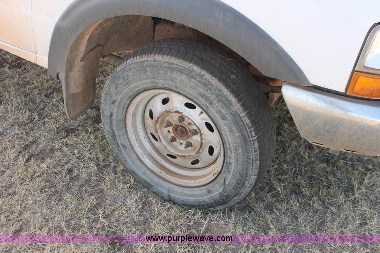 image for item O9360 2000 Ford Ranger SuperCab pickup truck