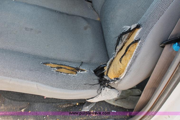 image for item O9360 2000 Ford Ranger SuperCab pickup truck