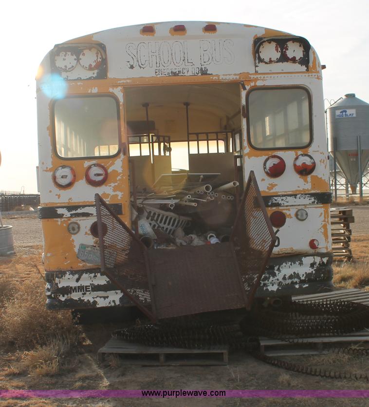 image for item O9363 1986 Ford B600 school bus