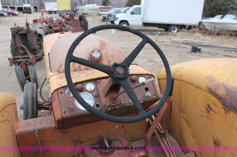 image for item O9453 1959 Minneapolis Moline G-VI tractor